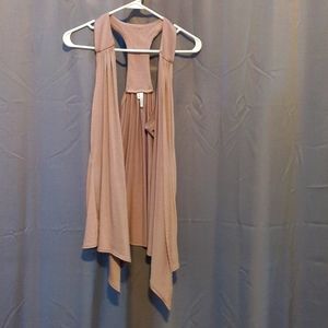 Studio y vest size medium